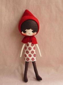 布娃娃,承载童年记忆的温暖陪伴  第1张